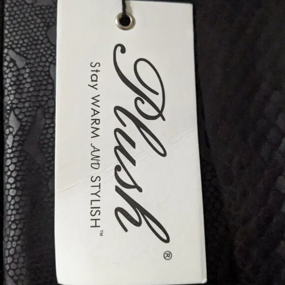 Plush Fleece | Fleece-Lined Liquid Legging in black python print - Picture 5 of 9